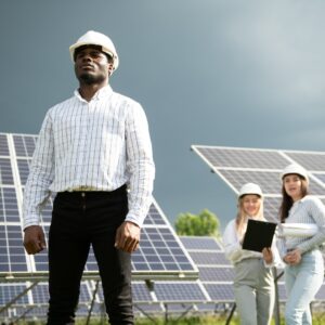 Autonomía Energética 24/7: La Solución Definitiva al Riesgo Operacional en la Minería y Agroindustria del Perú